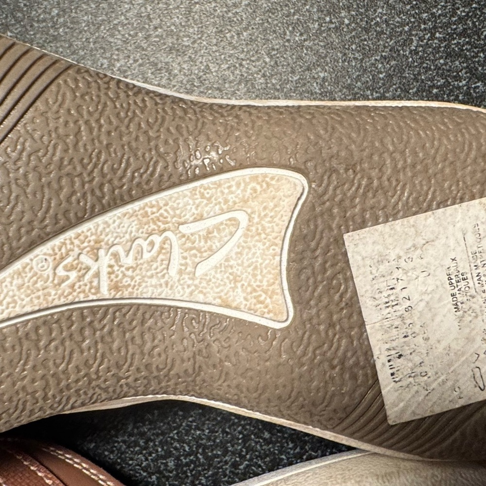 Clarks Pink Sandals Comfortable Summer Footwear - Picture 8 of 10